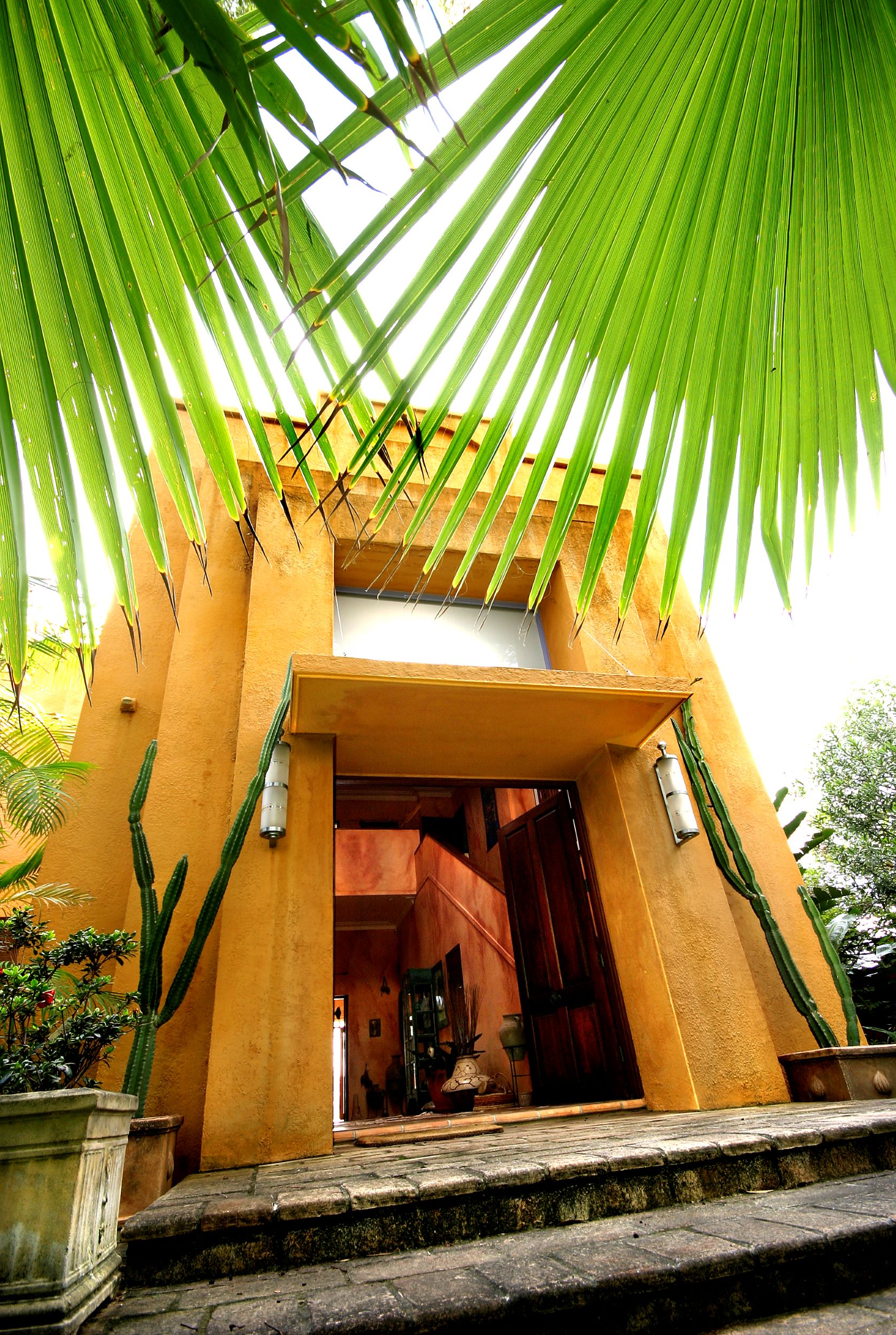 tan 10 2500